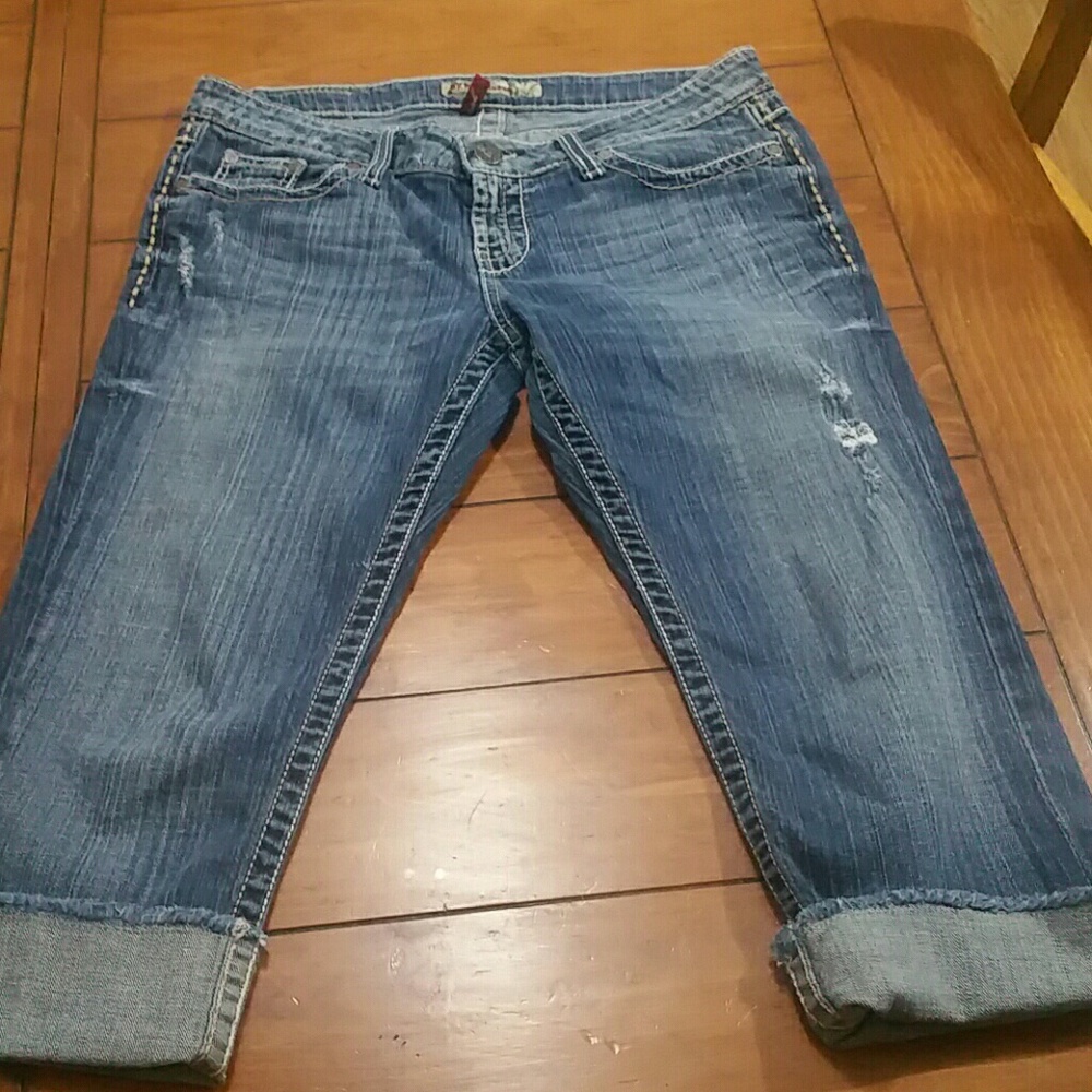 BKE Sabrina Capris size 30